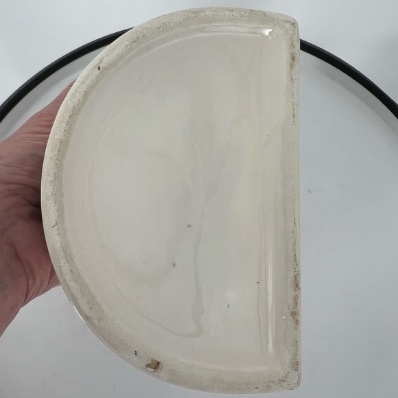 VINTAGE AUSTRIAN‎ CERAMIC WALL HANGING FROM SCHWAZ AUSTRIA HANDPAINTED - Picture 7 of 8